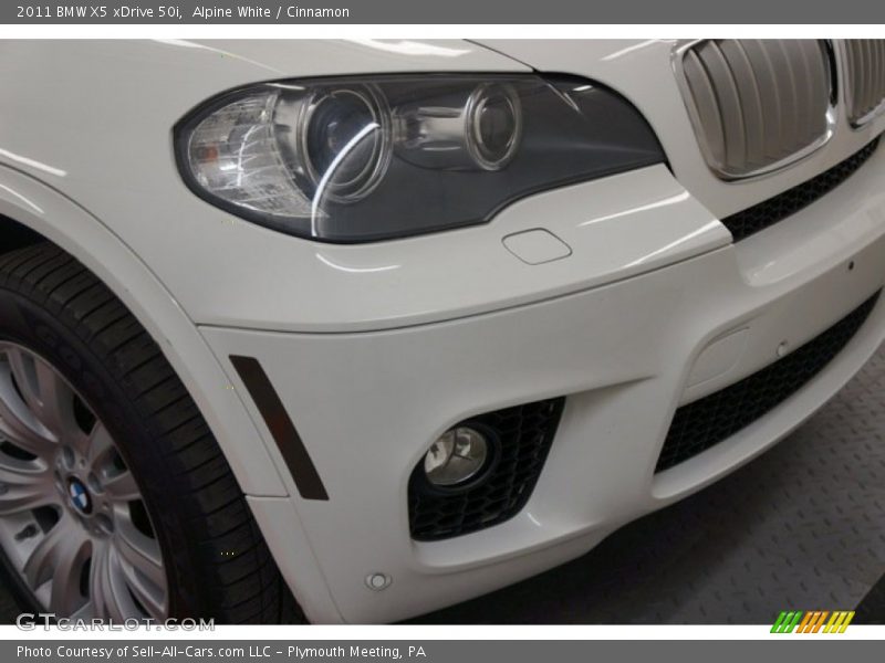 Alpine White / Cinnamon 2011 BMW X5 xDrive 50i