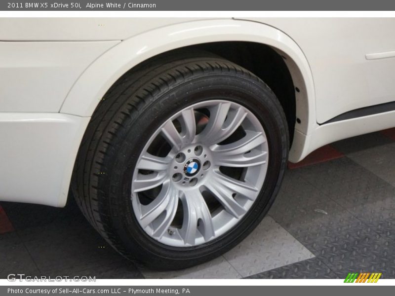 Alpine White / Cinnamon 2011 BMW X5 xDrive 50i