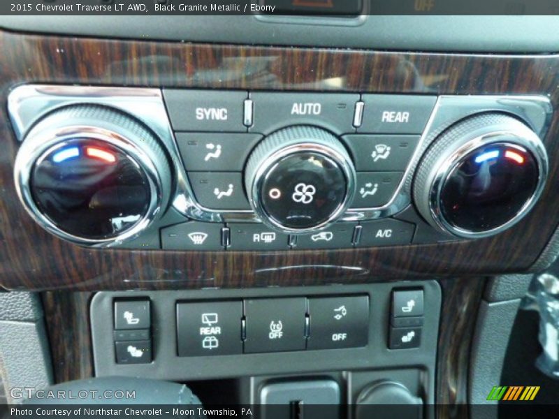Black Granite Metallic / Ebony 2015 Chevrolet Traverse LT AWD