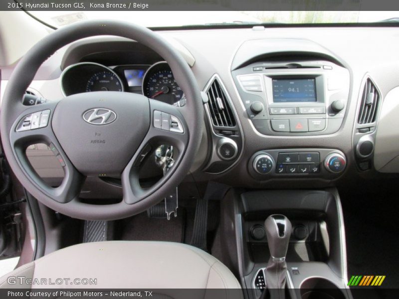 Dashboard of 2015 Tucson GLS