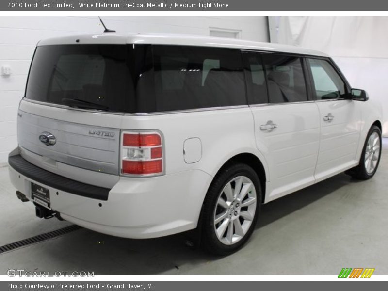 White Platinum Tri-Coat Metallic / Medium Light Stone 2010 Ford Flex Limited