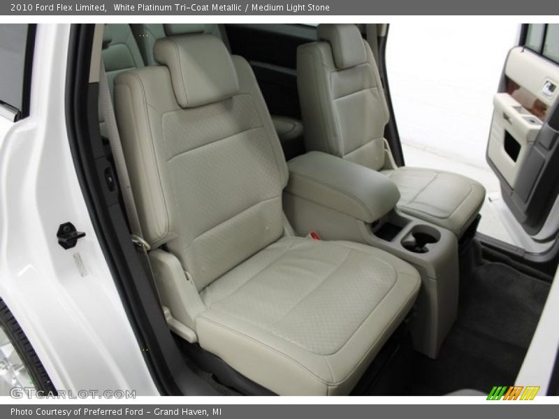 White Platinum Tri-Coat Metallic / Medium Light Stone 2010 Ford Flex Limited