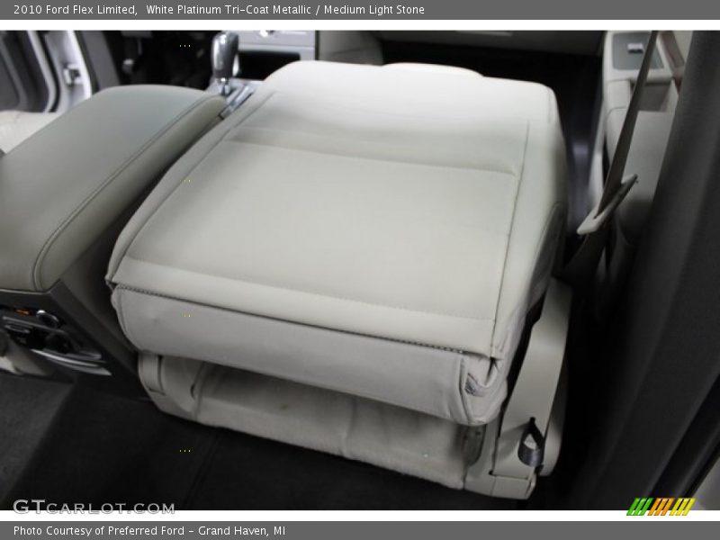 White Platinum Tri-Coat Metallic / Medium Light Stone 2010 Ford Flex Limited