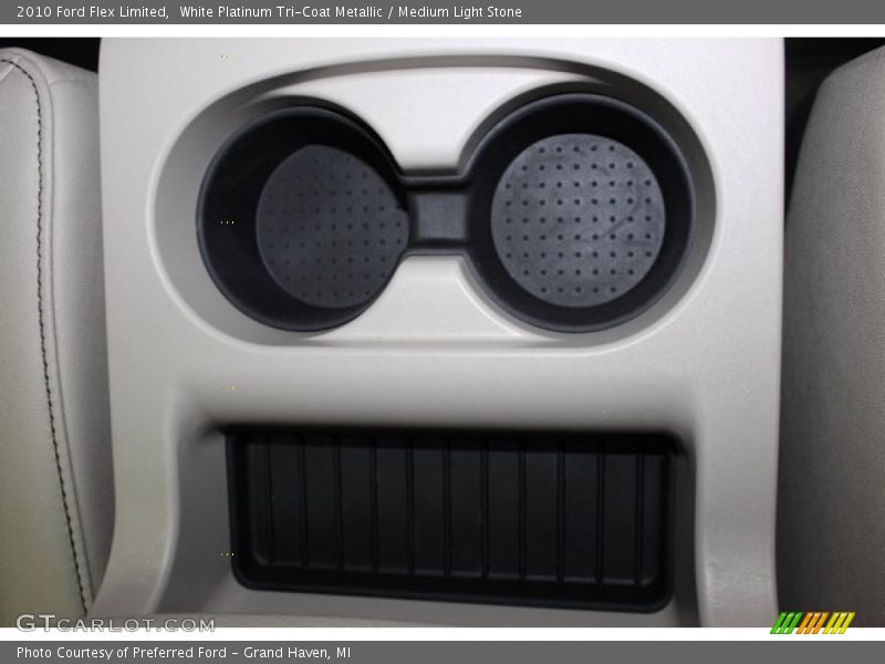 White Platinum Tri-Coat Metallic / Medium Light Stone 2010 Ford Flex Limited