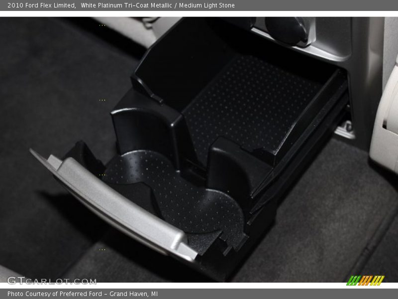White Platinum Tri-Coat Metallic / Medium Light Stone 2010 Ford Flex Limited