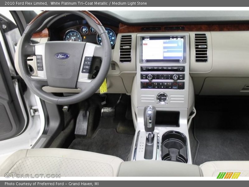 White Platinum Tri-Coat Metallic / Medium Light Stone 2010 Ford Flex Limited