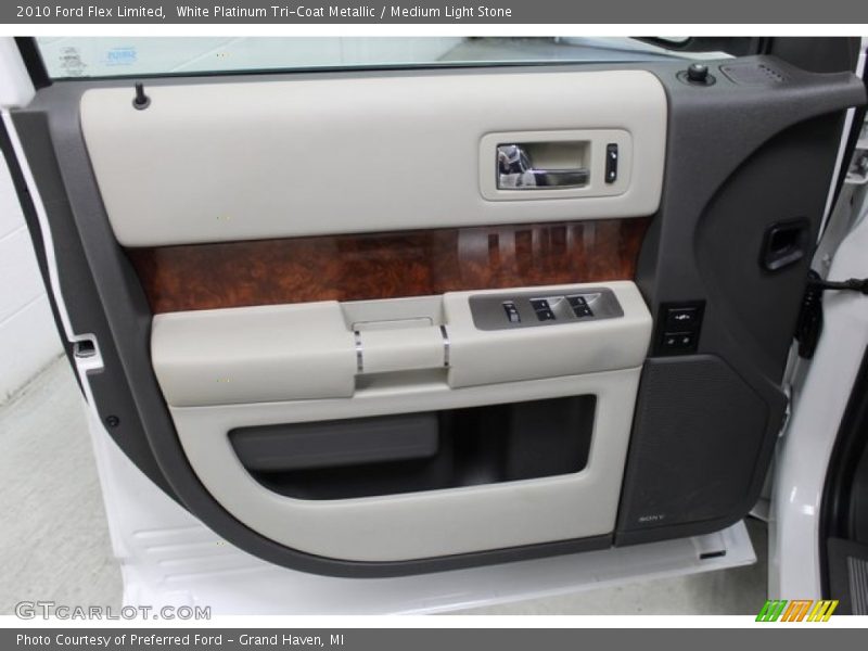 White Platinum Tri-Coat Metallic / Medium Light Stone 2010 Ford Flex Limited