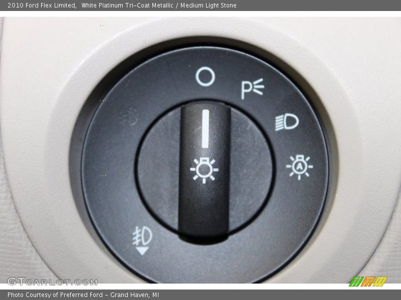 White Platinum Tri-Coat Metallic / Medium Light Stone 2010 Ford Flex Limited
