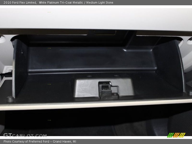 White Platinum Tri-Coat Metallic / Medium Light Stone 2010 Ford Flex Limited