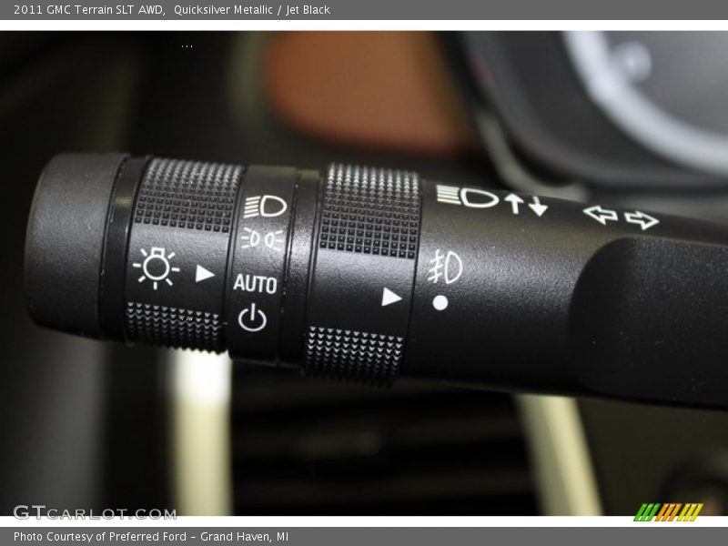Quicksilver Metallic / Jet Black 2011 GMC Terrain SLT AWD