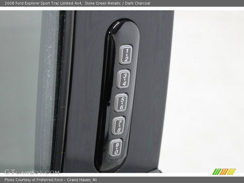 Stone Green Metallic / Dark Charcoal 2008 Ford Explorer Sport Trac Limited 4x4