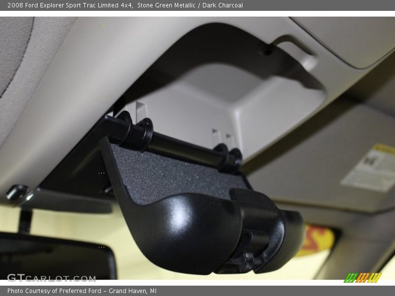 Stone Green Metallic / Dark Charcoal 2008 Ford Explorer Sport Trac Limited 4x4