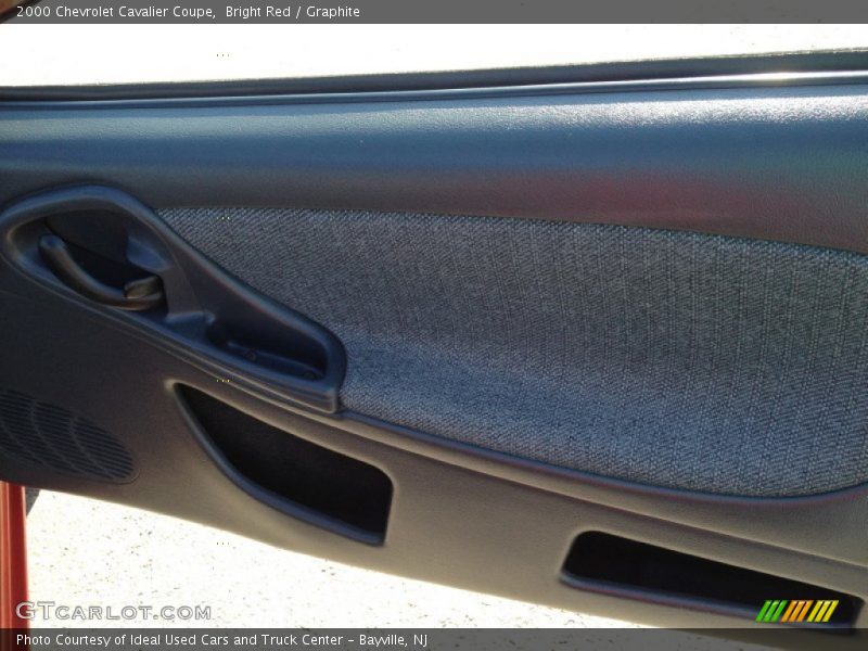 Bright Red / Graphite 2000 Chevrolet Cavalier Coupe