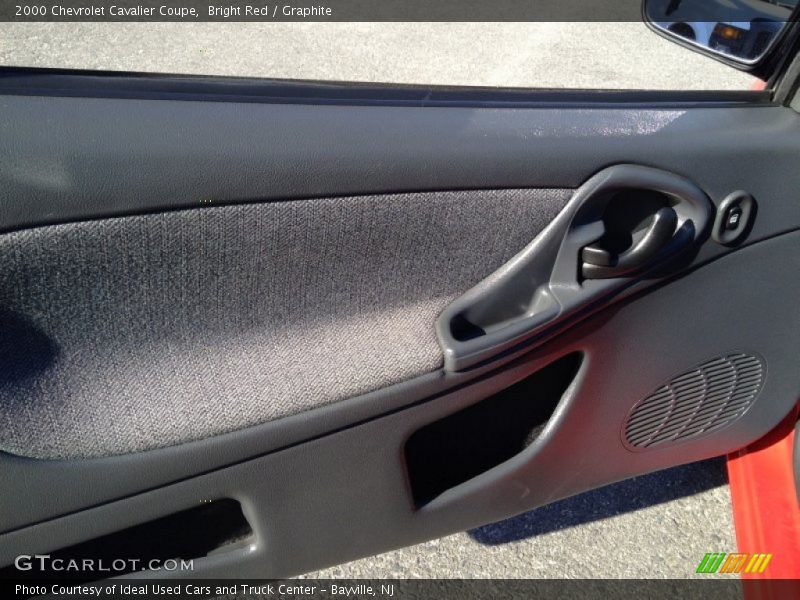 Bright Red / Graphite 2000 Chevrolet Cavalier Coupe