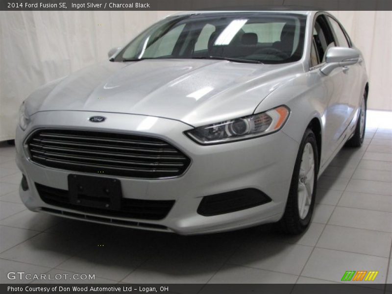 Ingot Silver / Charcoal Black 2014 Ford Fusion SE