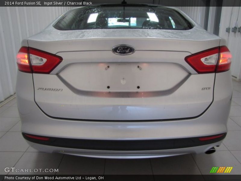 Ingot Silver / Charcoal Black 2014 Ford Fusion SE