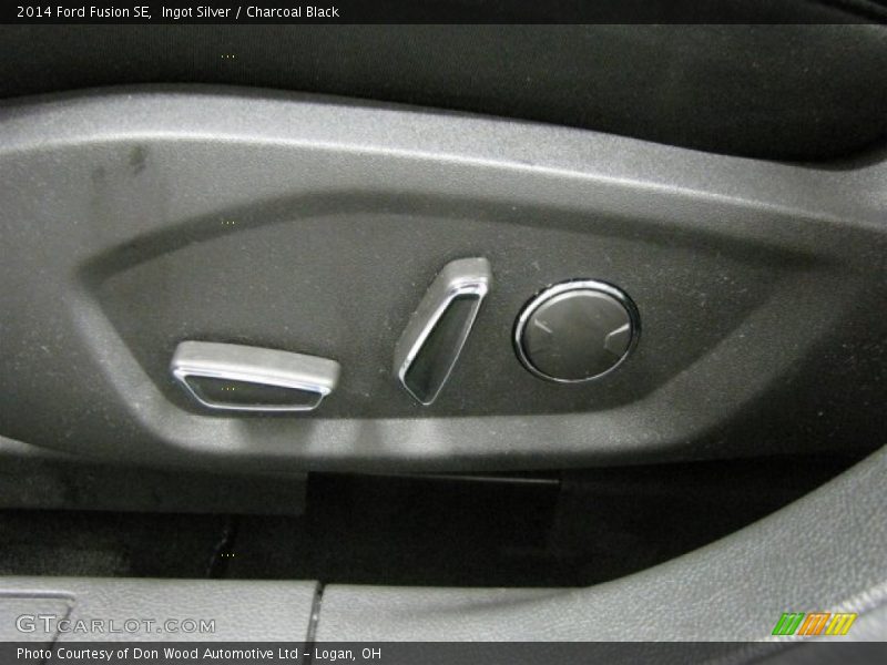 Ingot Silver / Charcoal Black 2014 Ford Fusion SE
