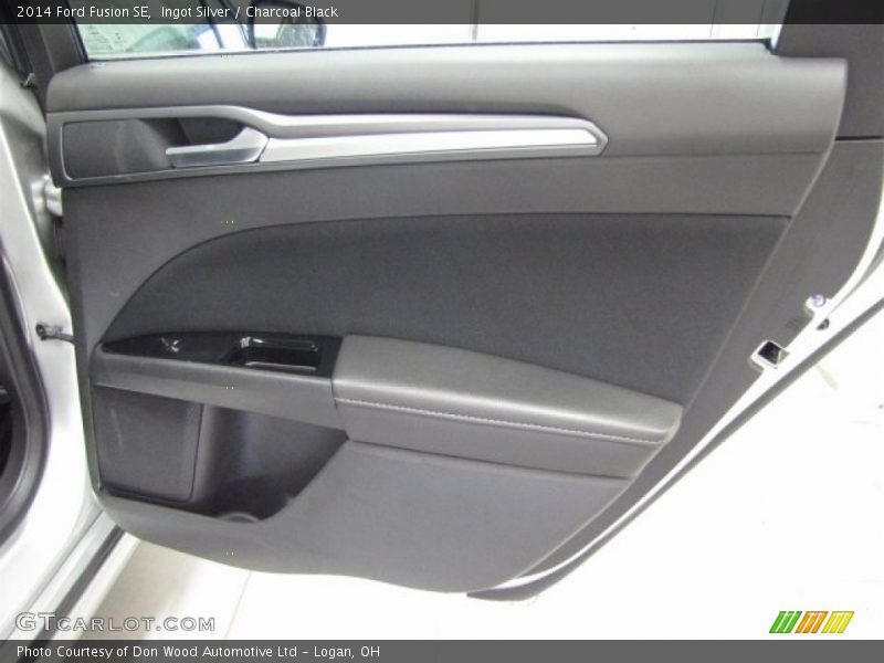 Ingot Silver / Charcoal Black 2014 Ford Fusion SE