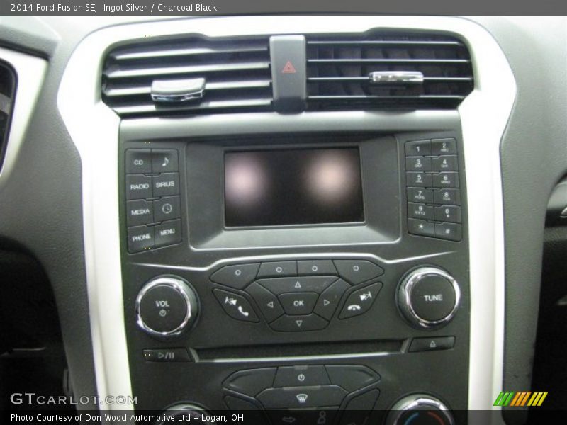 Ingot Silver / Charcoal Black 2014 Ford Fusion SE