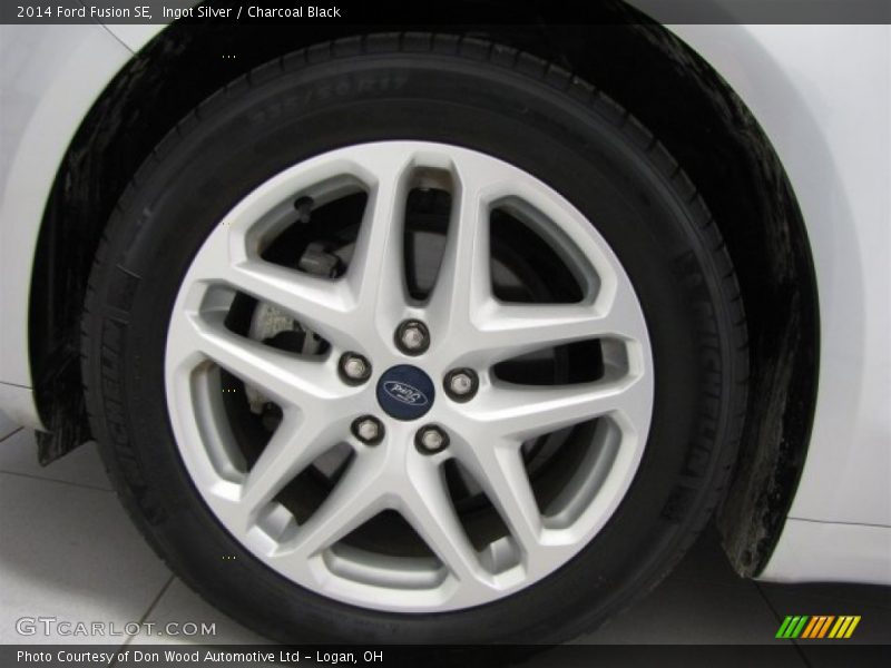 Ingot Silver / Charcoal Black 2014 Ford Fusion SE
