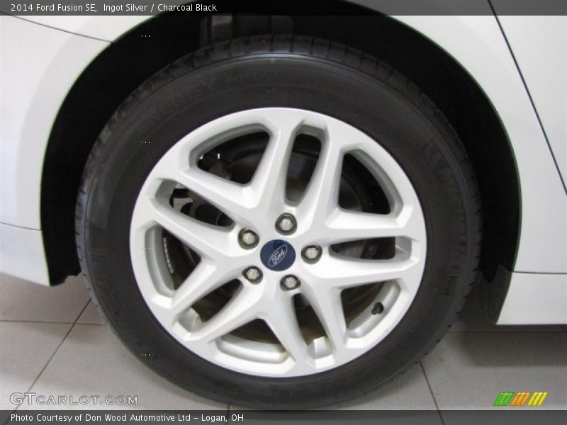 Ingot Silver / Charcoal Black 2014 Ford Fusion SE