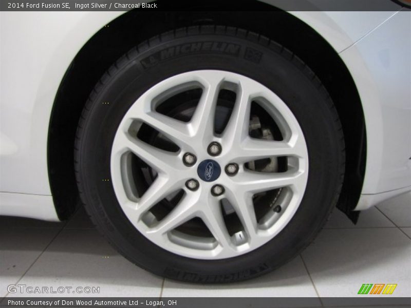 Ingot Silver / Charcoal Black 2014 Ford Fusion SE