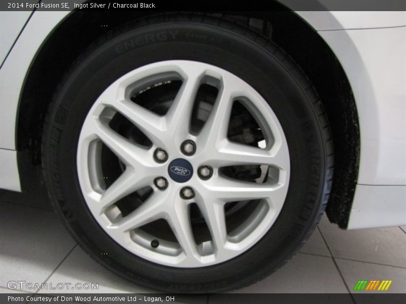 Ingot Silver / Charcoal Black 2014 Ford Fusion SE