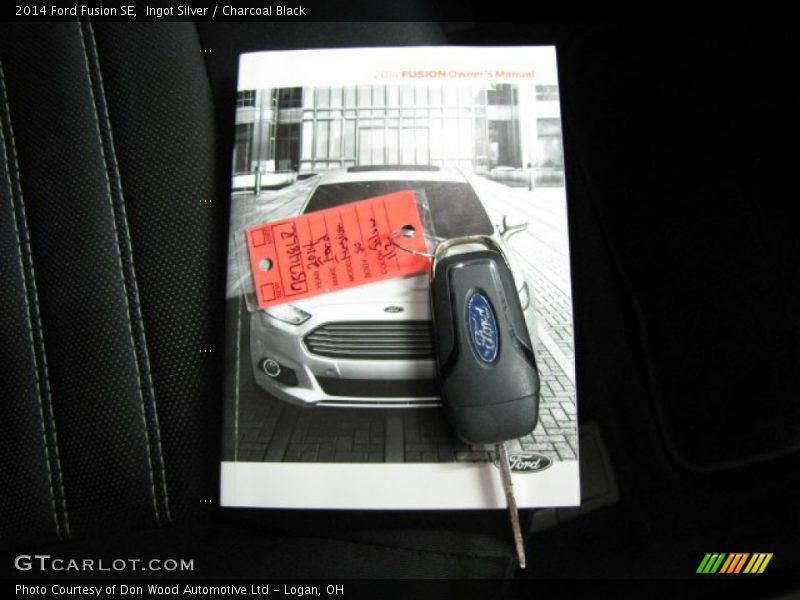 Ingot Silver / Charcoal Black 2014 Ford Fusion SE
