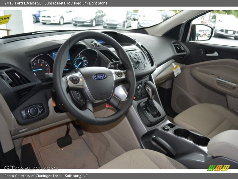  2015 Escape SE Medium Light Stone Interior