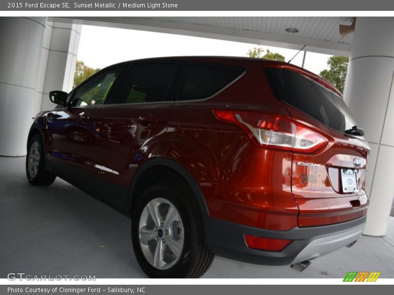 Sunset Metallic / Medium Light Stone 2015 Ford Escape SE