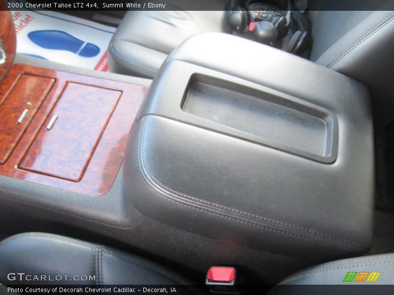 Summit White / Ebony 2009 Chevrolet Tahoe LTZ 4x4