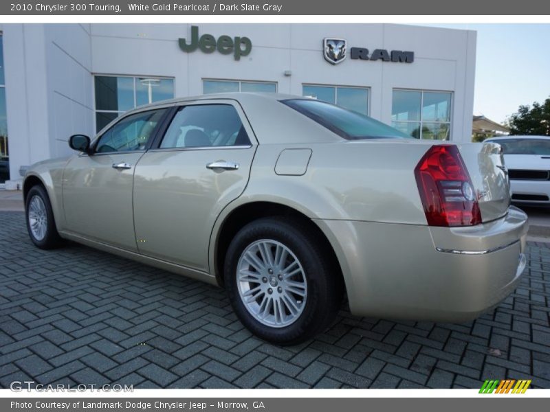 White Gold Pearlcoat / Dark Slate Gray 2010 Chrysler 300 Touring