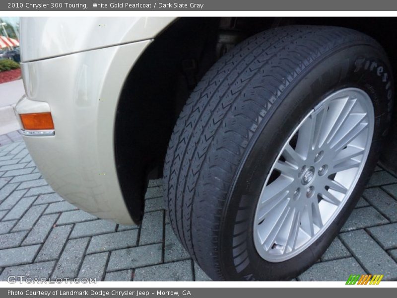 White Gold Pearlcoat / Dark Slate Gray 2010 Chrysler 300 Touring