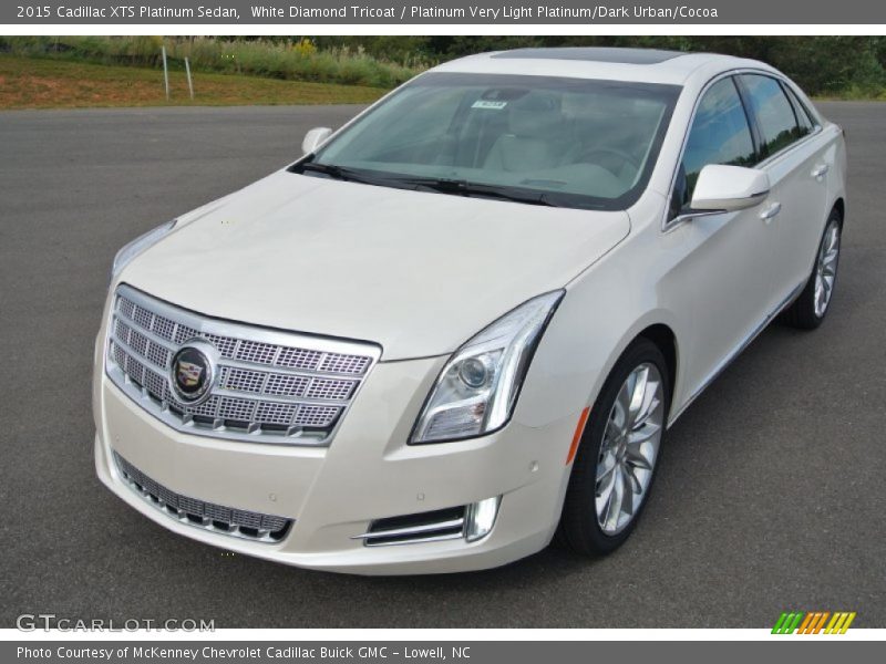 White Diamond Tricoat / Platinum Very Light Platinum/Dark Urban/Cocoa 2015 Cadillac XTS Platinum Sedan