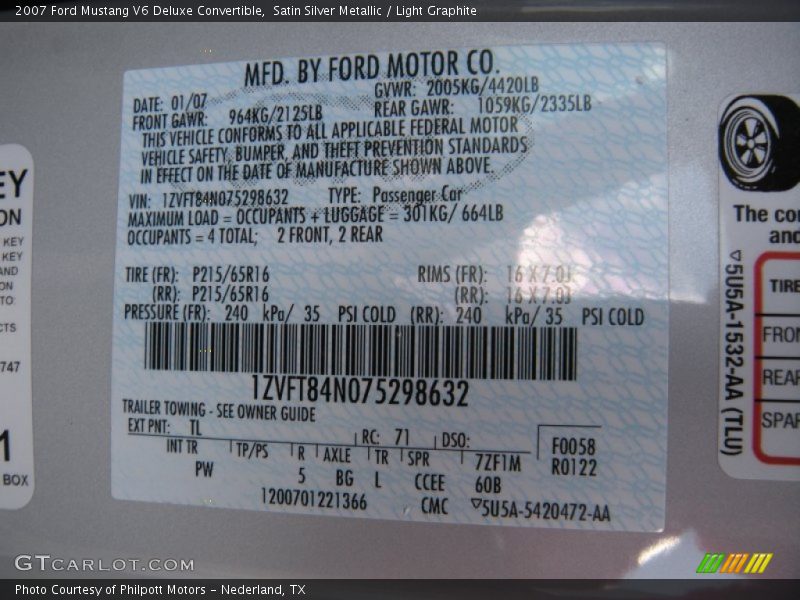 Satin Silver Metallic / Light Graphite 2007 Ford Mustang V6 Deluxe Convertible