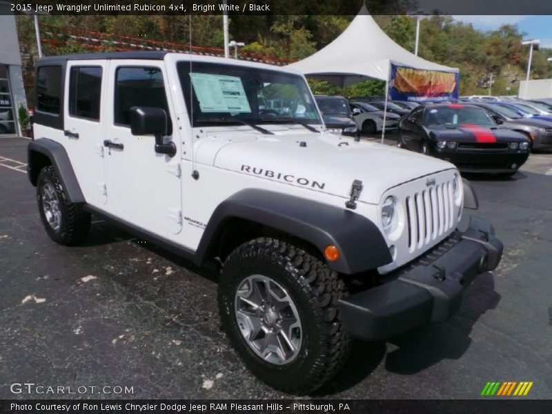 Front 3/4 View of 2015 Wrangler Unlimited Rubicon 4x4
