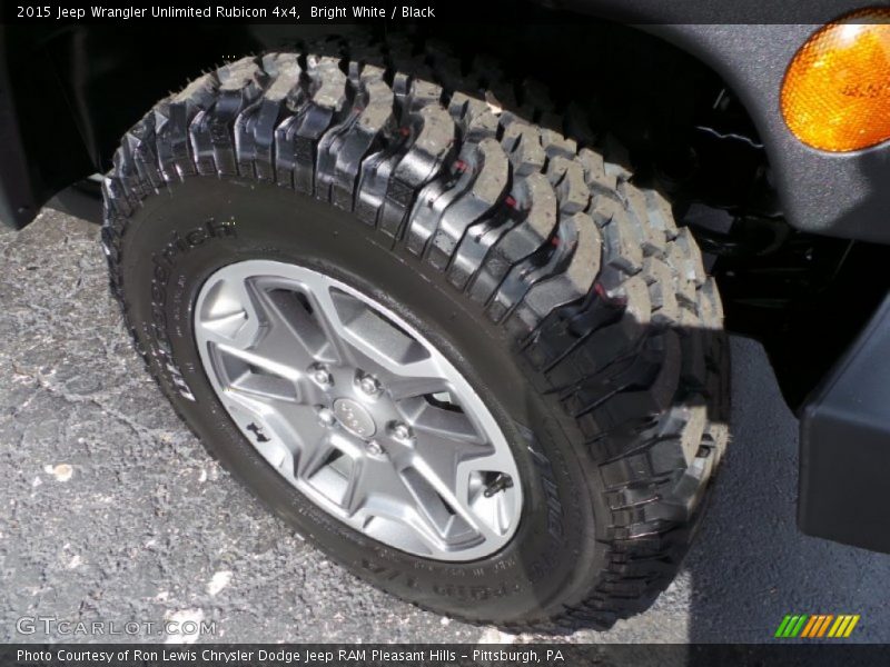 Bright White / Black 2015 Jeep Wrangler Unlimited Rubicon 4x4
