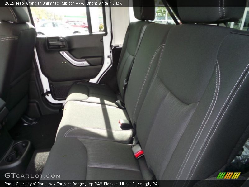 Bright White / Black 2015 Jeep Wrangler Unlimited Rubicon 4x4