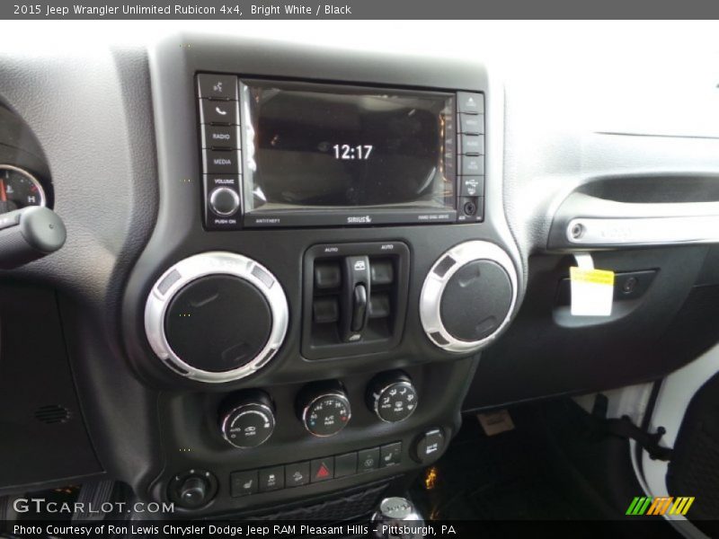Bright White / Black 2015 Jeep Wrangler Unlimited Rubicon 4x4