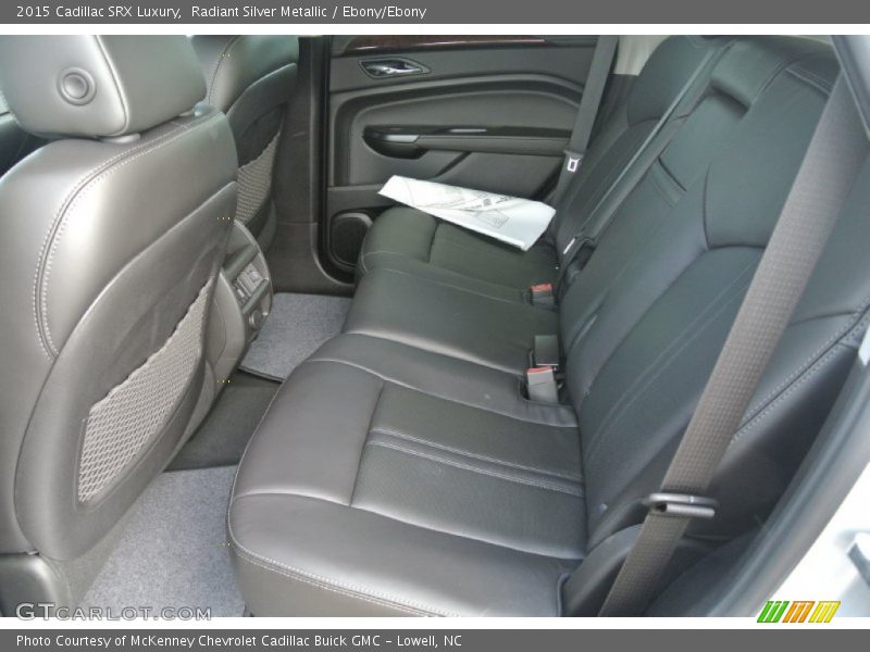Radiant Silver Metallic / Ebony/Ebony 2015 Cadillac SRX Luxury