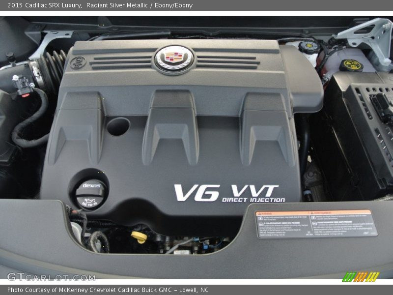 Radiant Silver Metallic / Ebony/Ebony 2015 Cadillac SRX Luxury