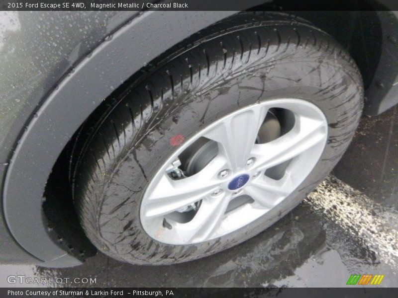 Magnetic Metallic / Charcoal Black 2015 Ford Escape SE 4WD
