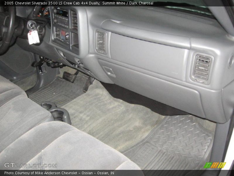 Summit White / Dark Charcoal 2005 Chevrolet Silverado 3500 LS Crew Cab 4x4 Dually