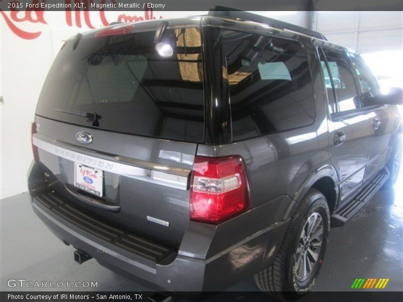 Magnetic Metallic / Ebony 2015 Ford Expedition XLT