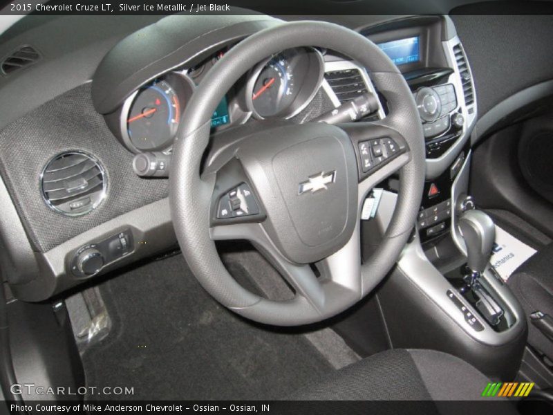 Silver Ice Metallic / Jet Black 2015 Chevrolet Cruze LT