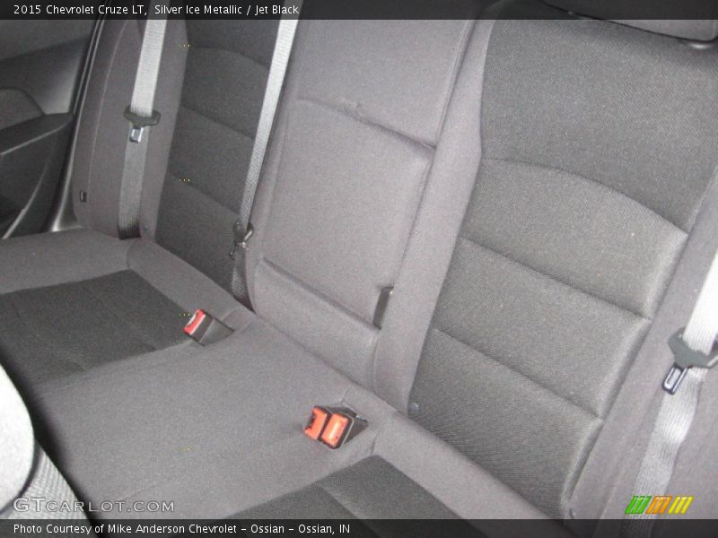 Silver Ice Metallic / Jet Black 2015 Chevrolet Cruze LT