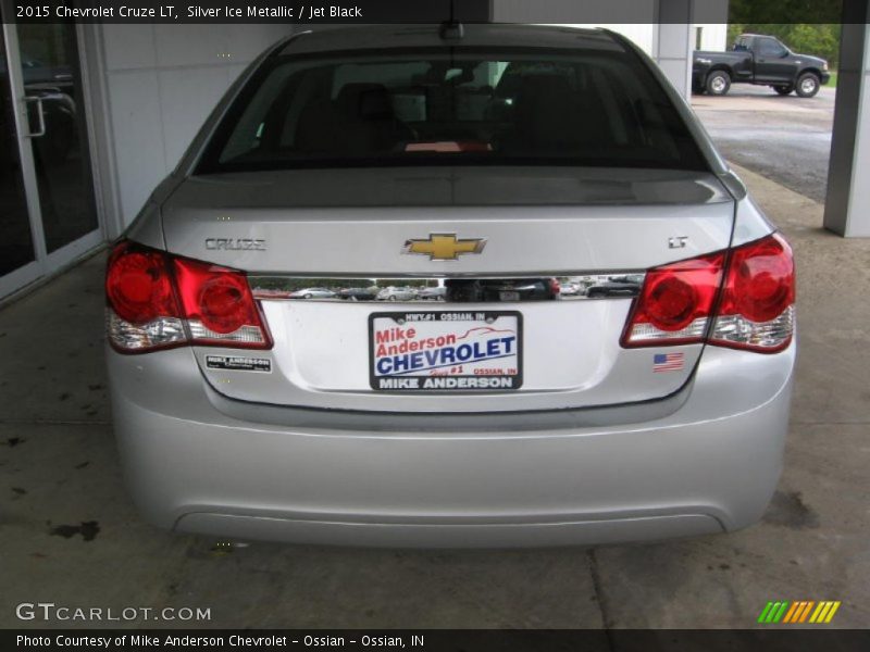 Silver Ice Metallic / Jet Black 2015 Chevrolet Cruze LT