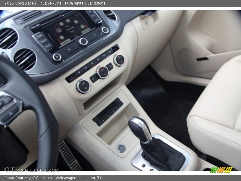 Controls of 2015 Tiguan R-Line