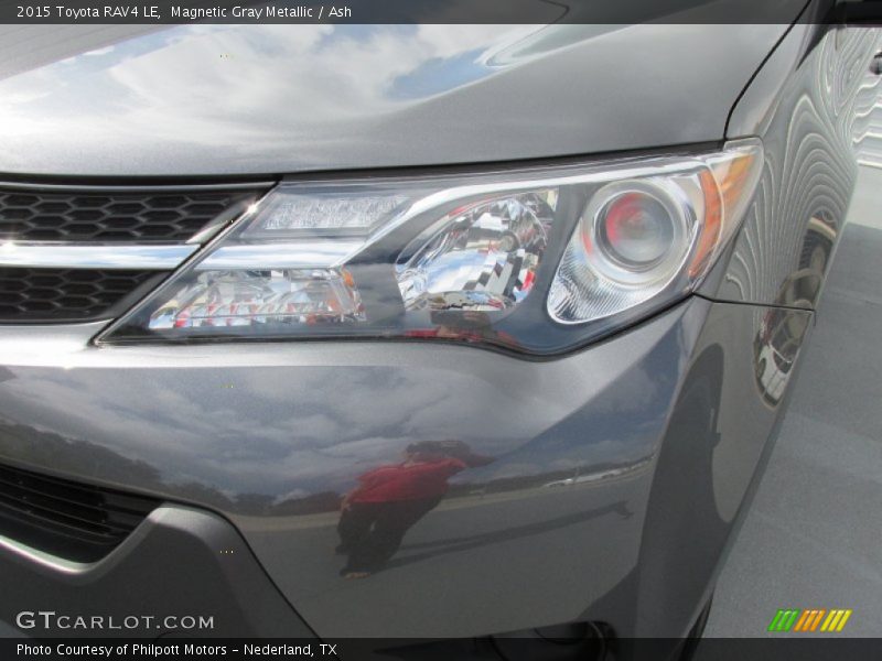 Magnetic Gray Metallic / Ash 2015 Toyota RAV4 LE
