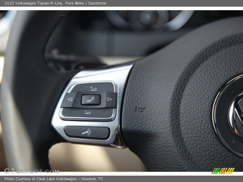 Controls of 2015 Tiguan R-Line